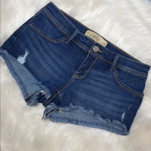 EUC Hollister Jean Short-Short Juniors 7/28